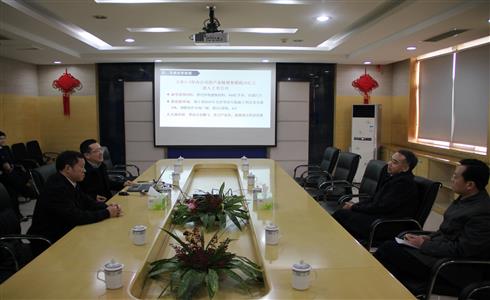 四川省委常委、組織部部長(zhǎng)范銳平到成都中建材慰問(wèn)指導(dǎo)